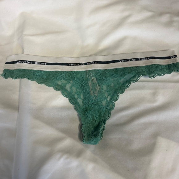 Vintage Victoria’s Secret Thongs - Picture 6 of 7